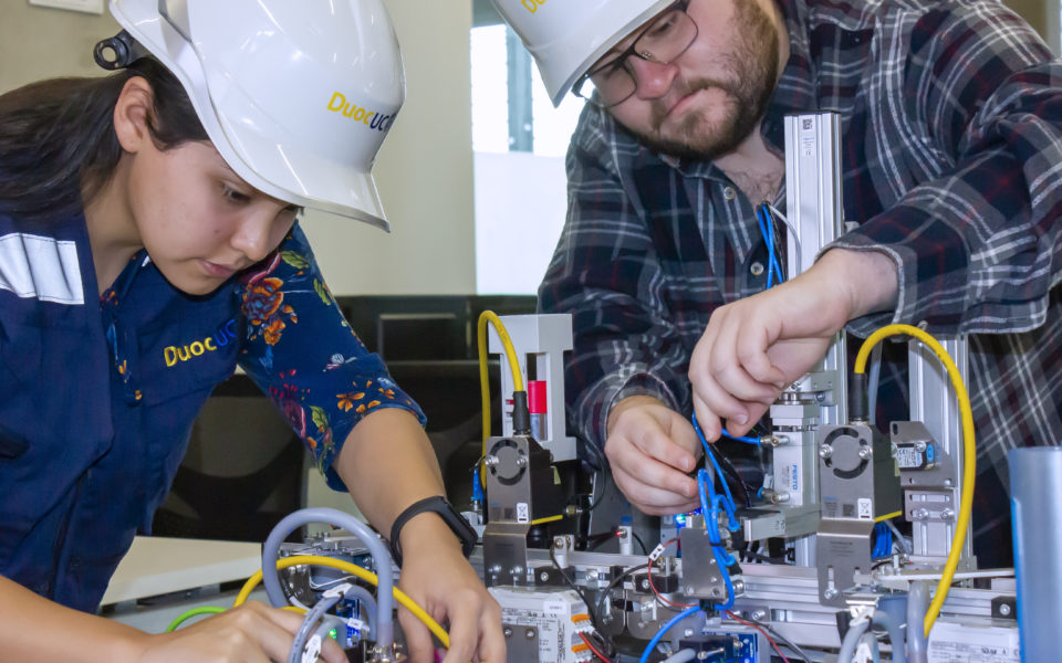 Ingeniería en Electricidad y Automatización Industrial