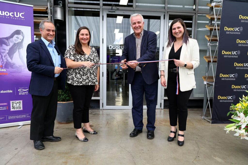 Corte de Cinta Inauguración Centro de Negocios en Plaza Vespucio