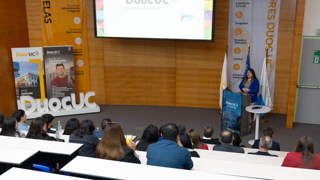 Beca Santander Duoc UC 2024 Sede Valparaíso