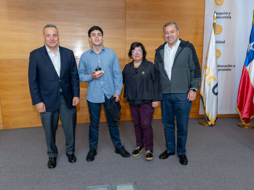 Javier Iturrieta gana Beca Santander en Duoc UC