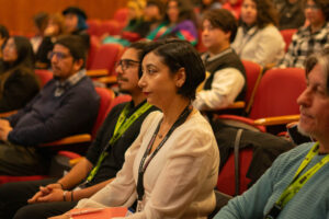 Público del lanzamiento del libro "Entre bestias y leyendas"