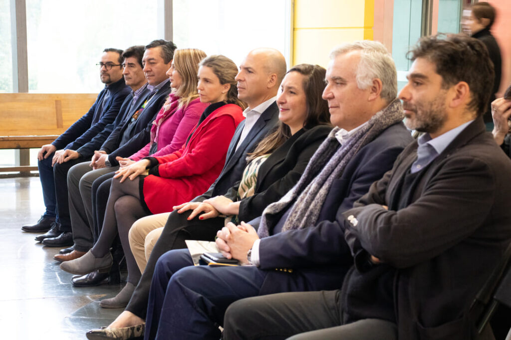 Participantes ceremonia de alianza Duoc UC y MiM