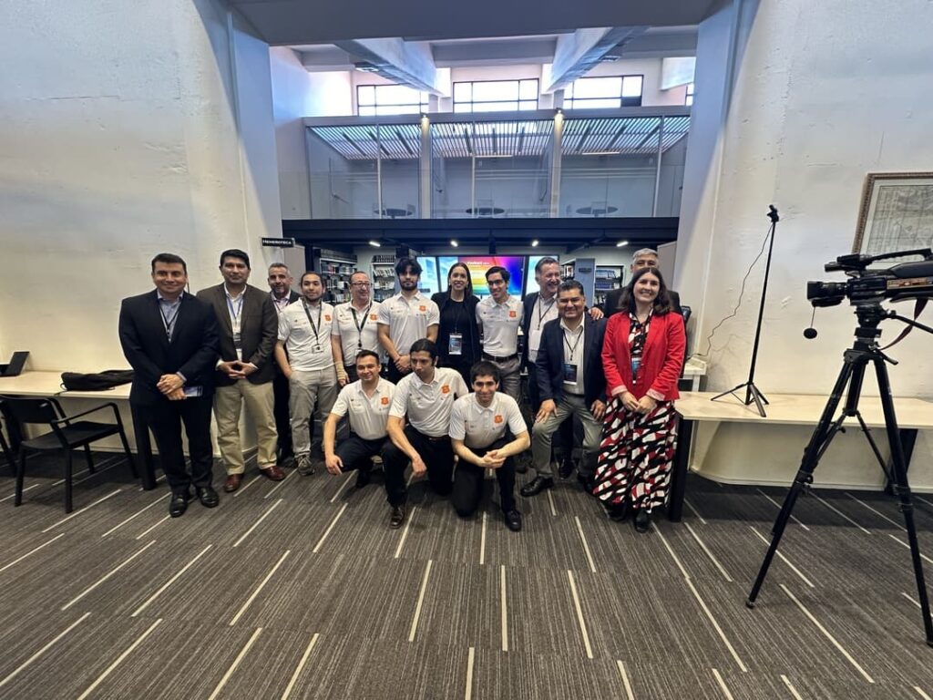 Estudiantes participan en simulación de ciberataque en infraestructura crítica Duoc UC