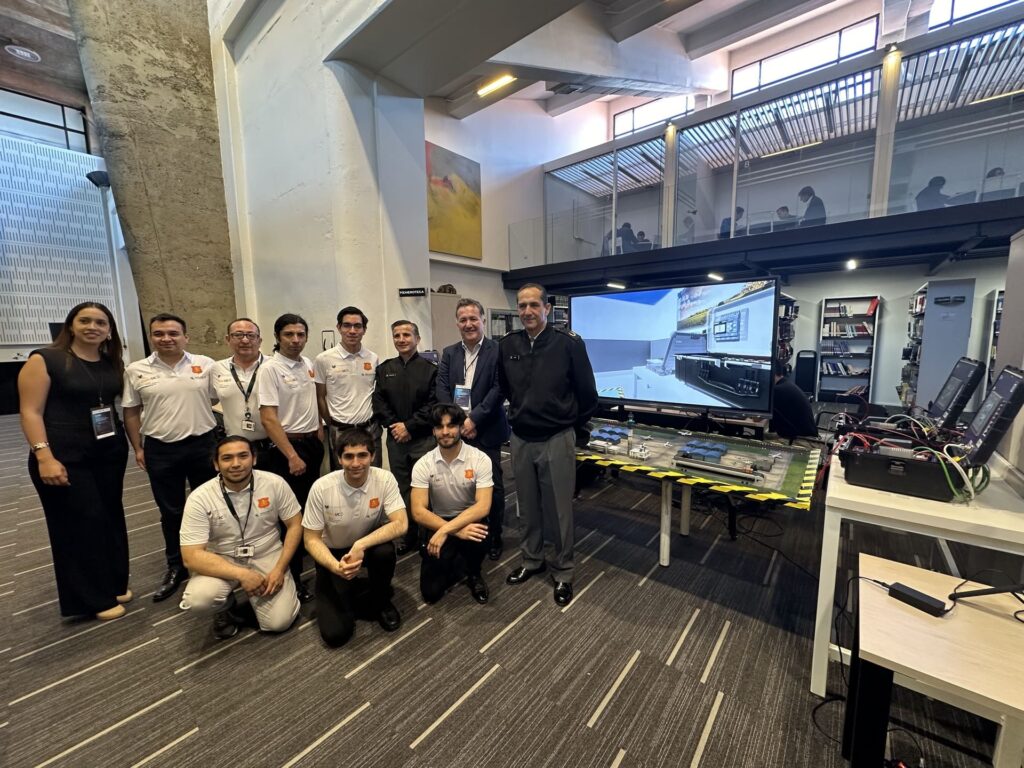 Equipo de simulación de ciberataque en infraestructura crítica Duoc UC