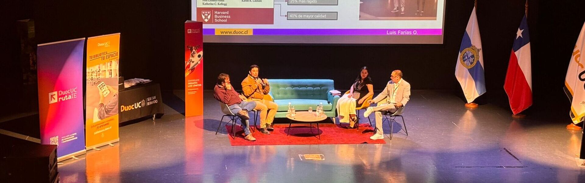 Panel de Conversatorio de Innovación y Emprendimiento en Sede San Bernardo