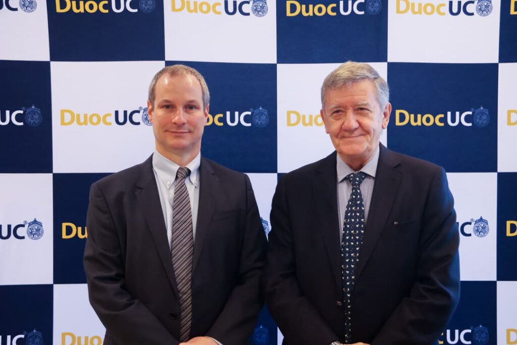 Duoc UC en encuentro con empresas e instituciones