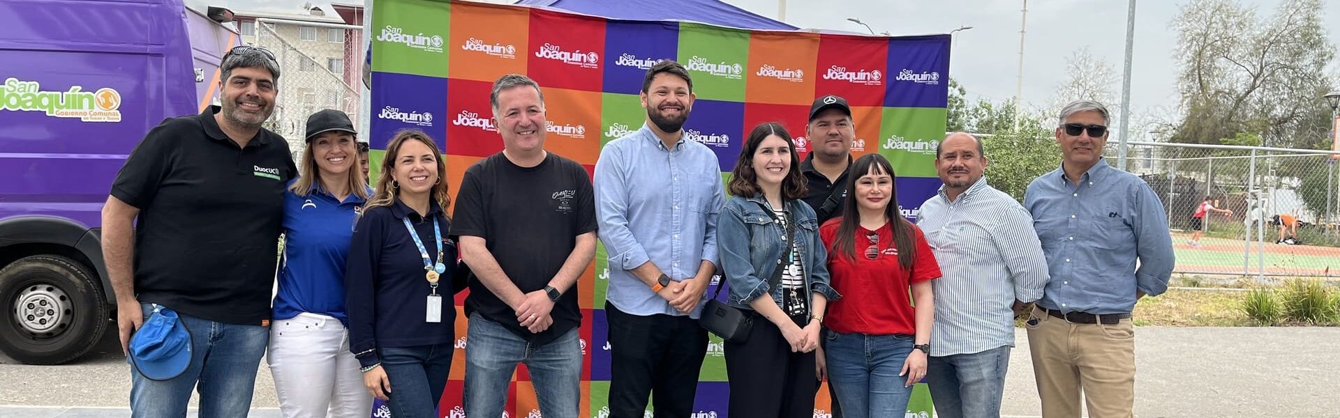 Participantes de la feria "San Joaquín al servicio de la comunidad"