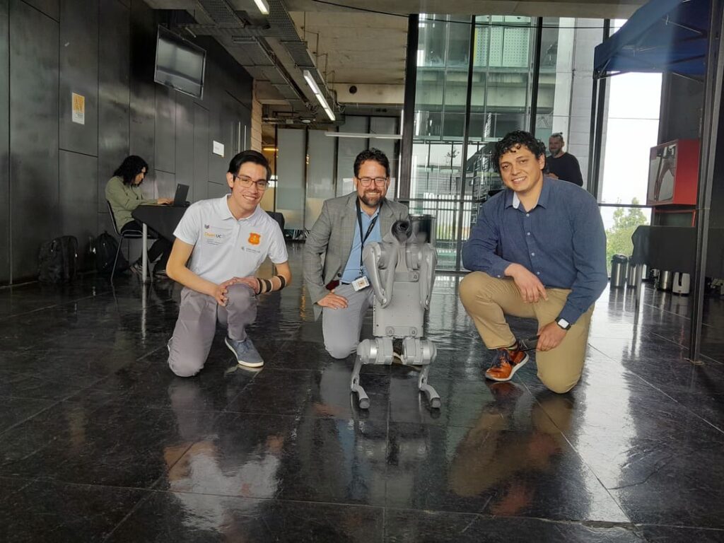 Robot en jornada Zero Day Duoc UC San Joaquín