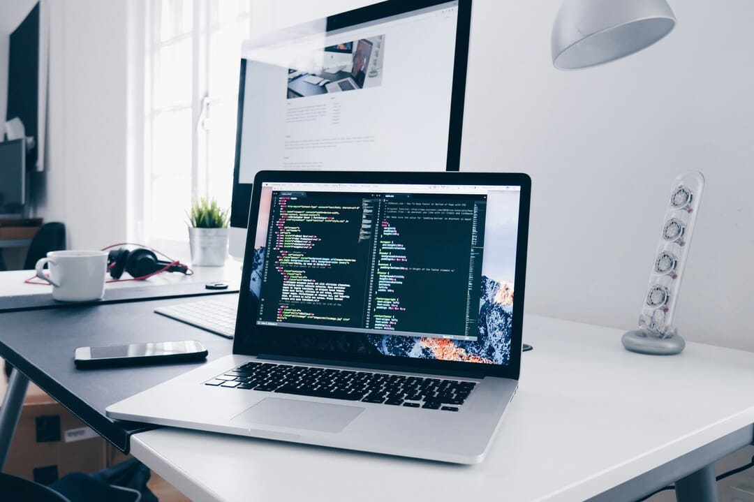 Computador de un ingeniero en informática