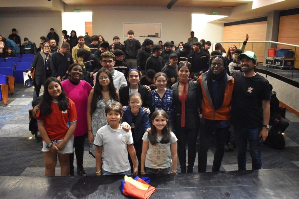 Participandes del encuentro de Teatro Escolar Duoc UC Puerto Montt