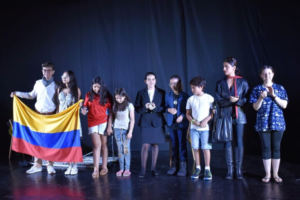 Participantes de colombia en encuentro de Teatro Escolar Duoc UC