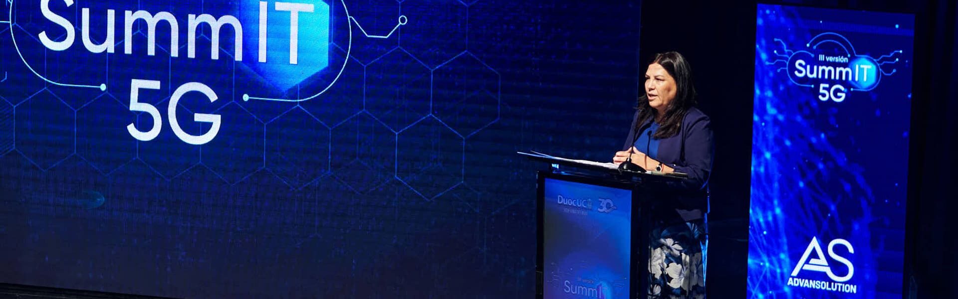 Expositora en SummIT 5G