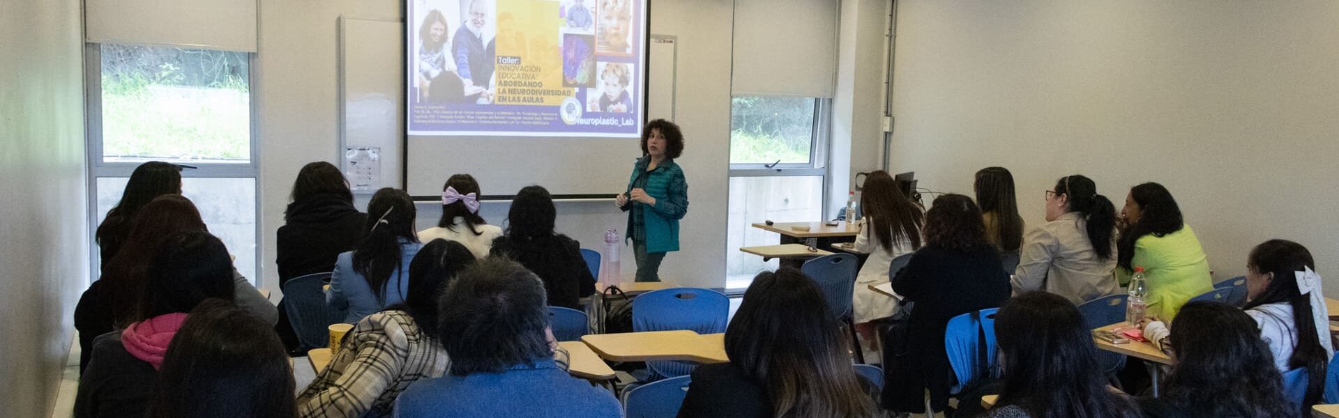 Docentes capacitándose en Neurodiversidad