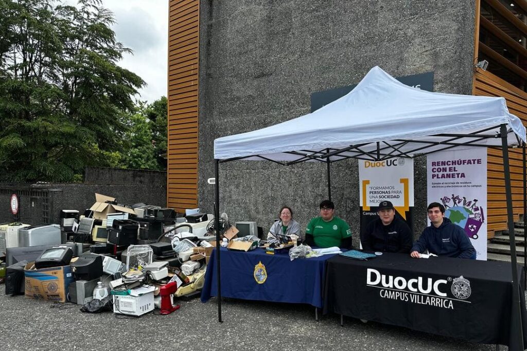 Stand de reciclaje en Villarrica