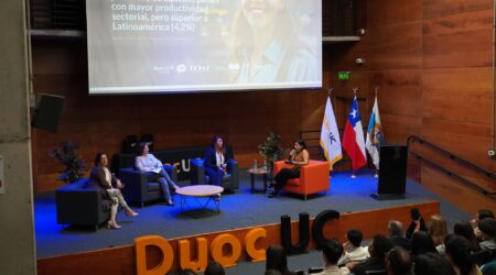 expositoras mujeres en la construccion