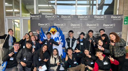 Sede Plaza Oeste realizó Primer Torneo de Debate Interescolar reflexionando sobre la IA y su impacto en la educación